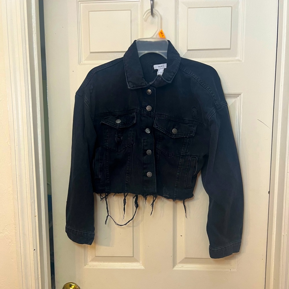 Black distress cropped Jean jacket forever 21